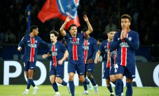 乐鱼体育电竞-法甲卫冕冠军联赛征程波折不断，困难重重的简单介绍