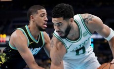 乐鱼体育中国官网-包含NBA热门球队遭遇连败，危机提前到来的词条