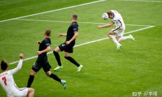 乐鱼体育亚洲官网-英格兰队努力备战荷兰，斯特林与凯恩携手出击