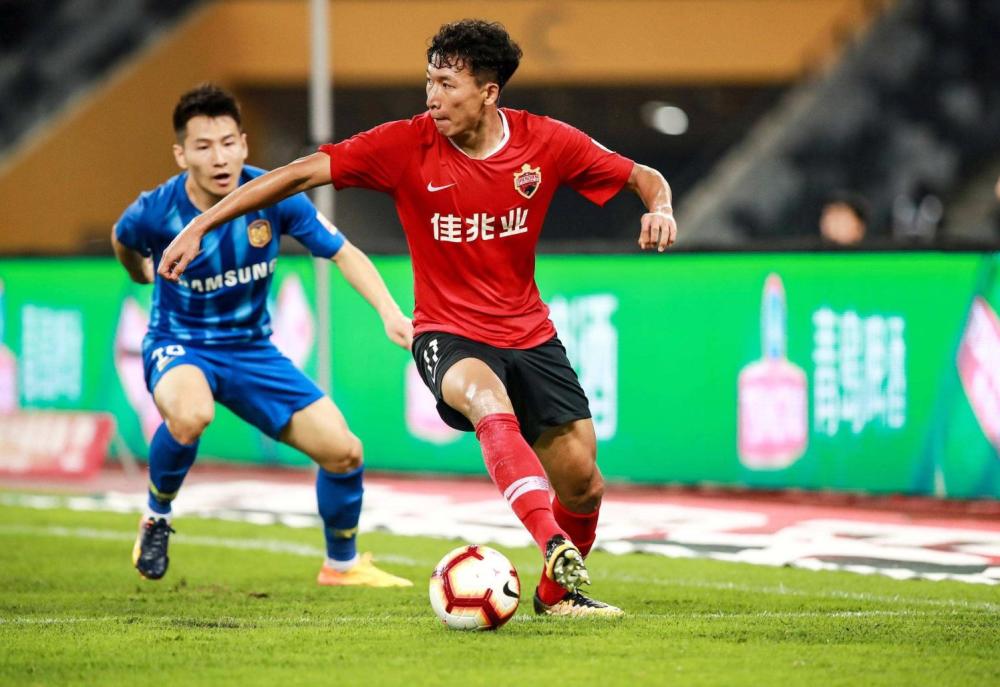 广州富力不敌深圳佳兆业,联赛前景黯淡 广州富力不敌深圳佳兆业,联赛前景黯淡