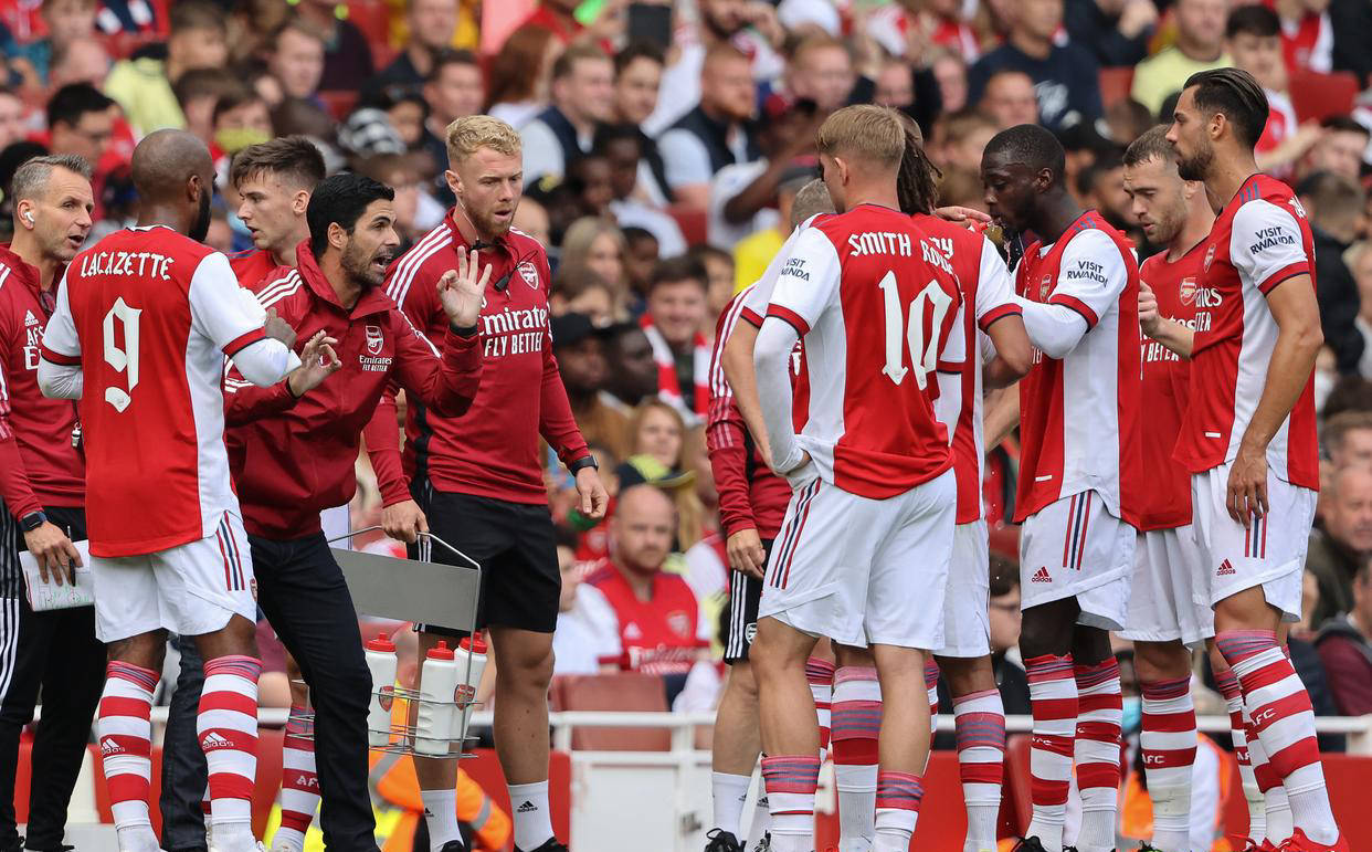 关于曼联客场逼平热刺,联赛排名仍保持领先的信息 关于曼联客场逼平热刺,联赛排名仍保持领先的信息