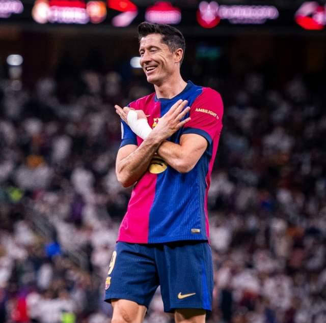 莱万多夫斯基状态火热，拜仁连胜