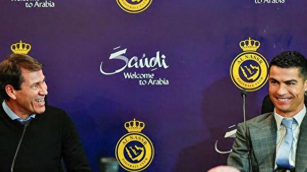 包含美国国家队全队备战国家队资格赛，决心誓取胜利的词条