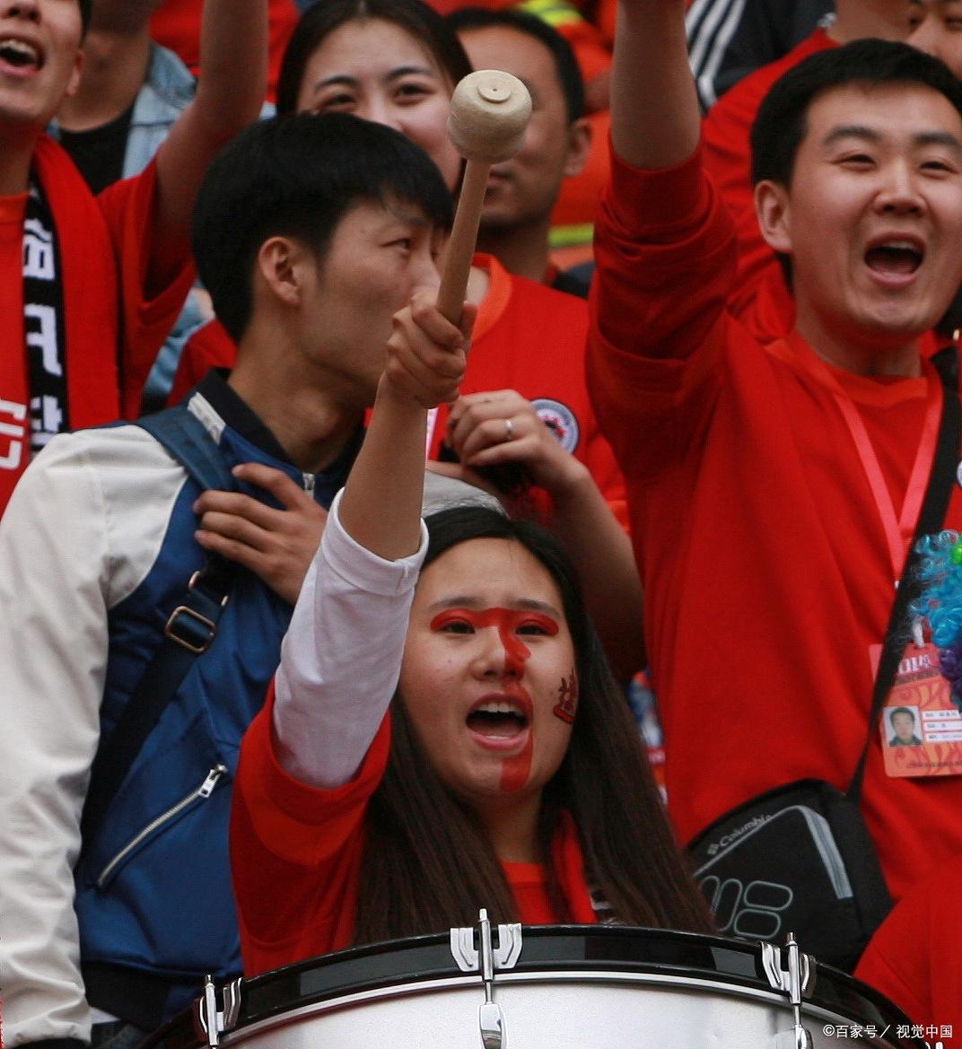 包含运动员的突破突破重围获得全场瞩目的词条