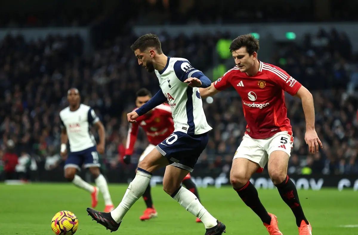 曼联告别主场胜利,热刺逆风获胜 曼联告别主场胜利,热刺逆风获胜