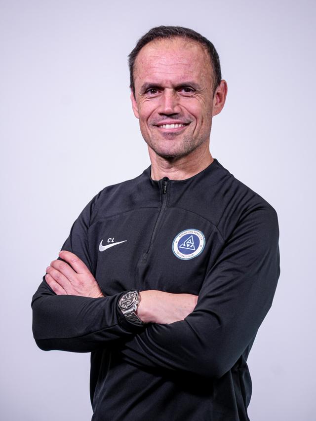 拉齐奥引进新外援未能立即适应，球队整体实力受质疑的简单介绍