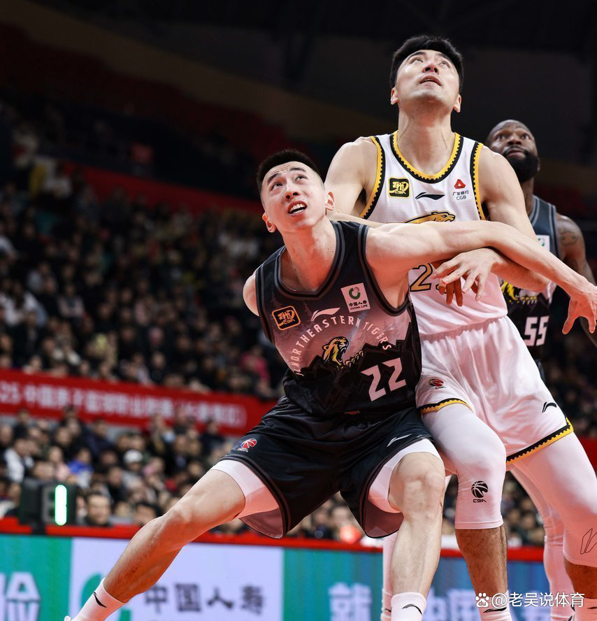 辽宁队大胜上海队,稳固前四位置 辽宁队大胜上海队,稳固前四位置