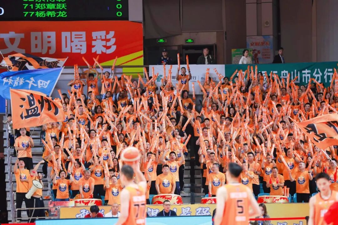 关于势不可挡！球队实现三连胜，继续保持领先优势的信息